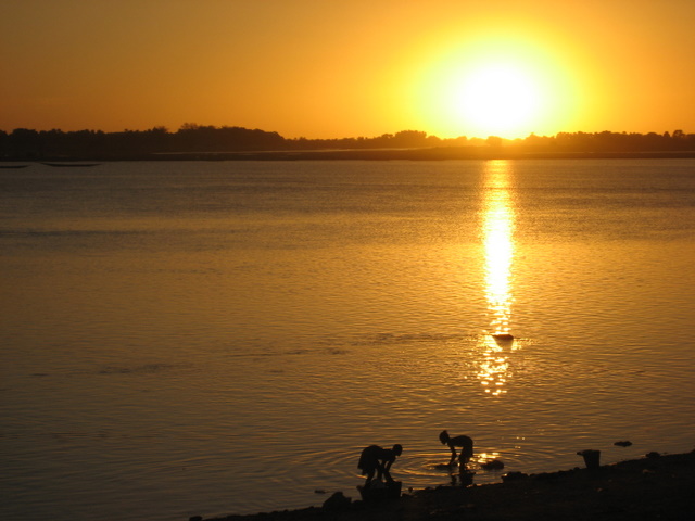 Waschen bei Sonnenuntergang